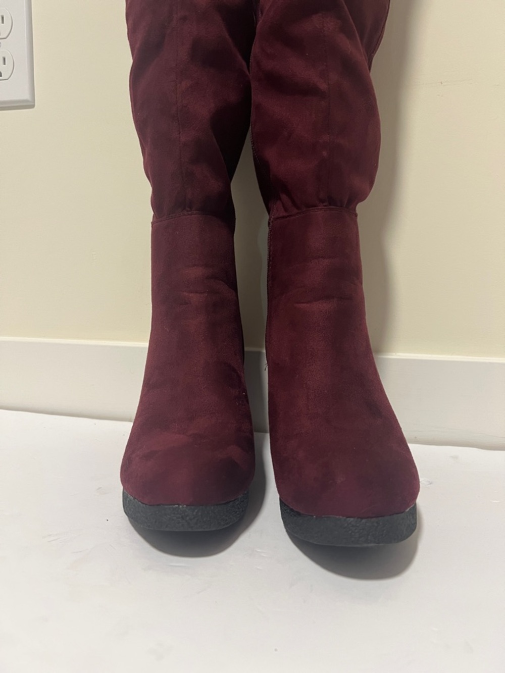 Women’s Tall Suede Knee-High Boots in Burgundy - Picture 3 of 5